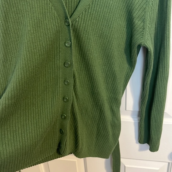 Eddie Bauer XL Belted cardigan with scalloped button down front - Picture 3 of 5